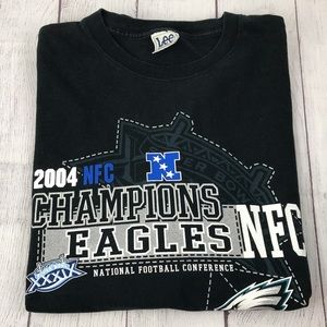 LEE SPORT Men's ''CHAMPIONS EAGLES'' Super Bowl 2004 Short Sleeve Shirt